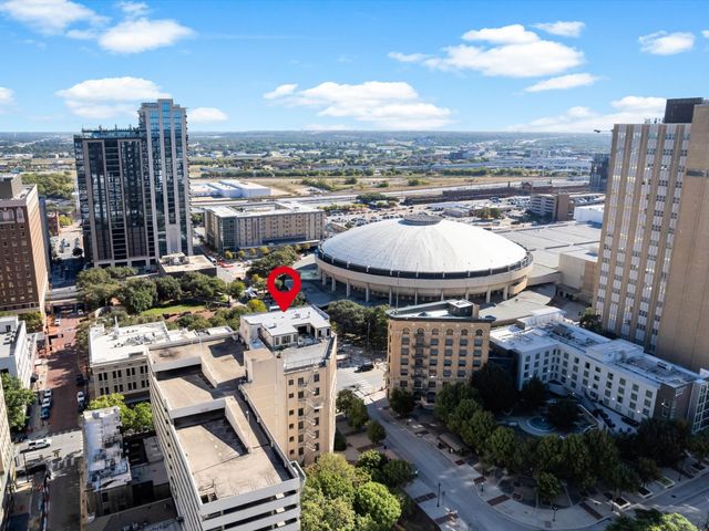 910 Houston Street 305, Fort Worth, TX 76102