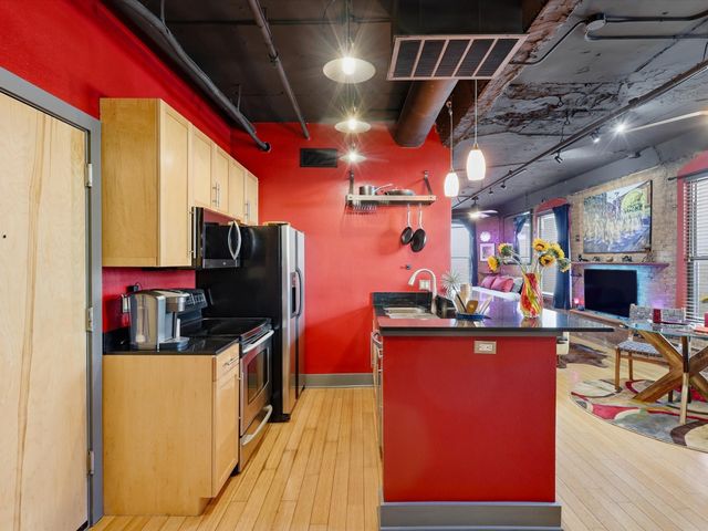 910 Houston Street 305, Fort Worth, TX 76102