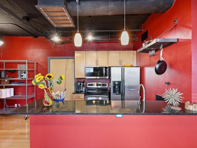 910 Houston Street 305, Fort Worth, TX 76102