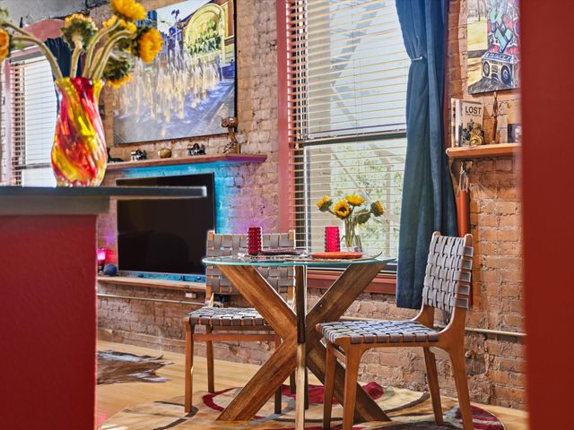 910 Houston Street 305, Fort Worth, TX 76102