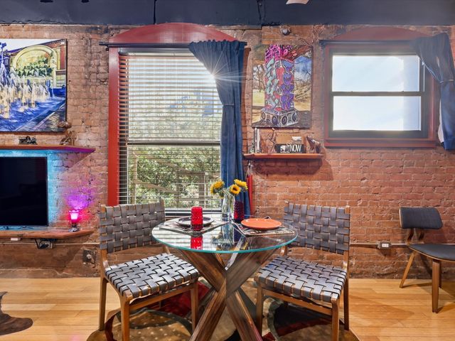 910 Houston Street 305, Fort Worth, TX 76102