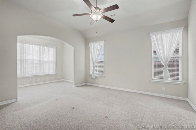 7311 E Oak Ridge Street, Broken Arrow, OK 74014