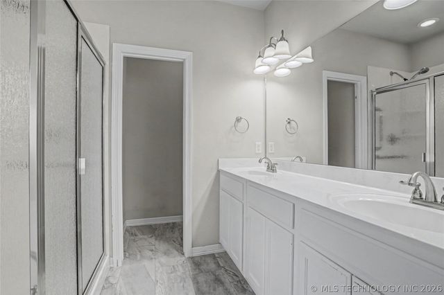 7311 E Oak Ridge Street, Broken Arrow, OK 74014