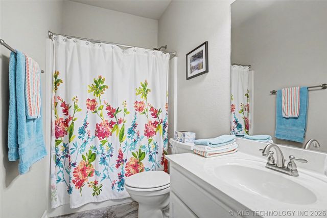 7311 E Oak Ridge Street, Broken Arrow, OK 74014