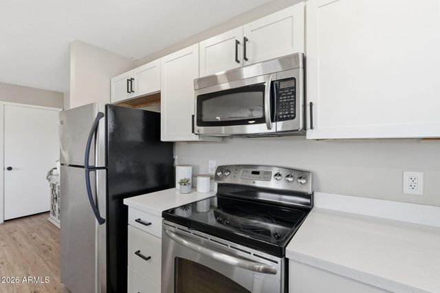 4756 E MORELAND Street, Phoenix, AZ 85008