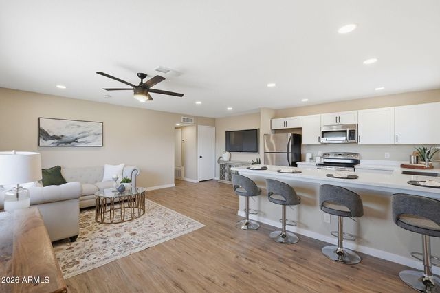 4756 E MORELAND Street, Phoenix, AZ 85008