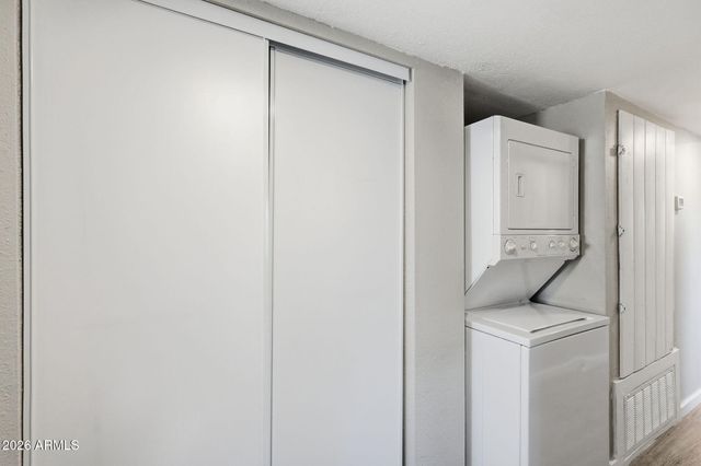 4756 E MORELAND Street, Phoenix, AZ 85008