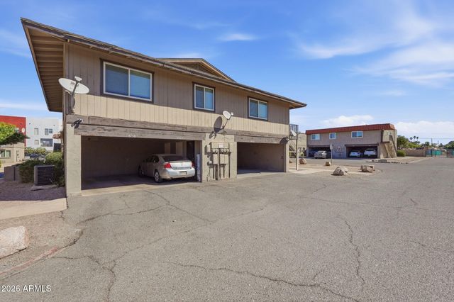 4756 E MORELAND Street, Phoenix, AZ 85008