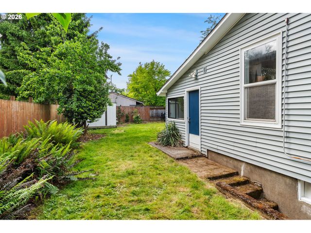 9039 N RICHMOND Ave, Portland, OR 97203