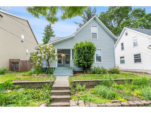 9039 N RICHMOND Ave, Portland, OR 97203
