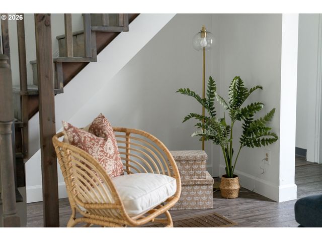 9039 N RICHMOND Ave, Portland, OR 97203