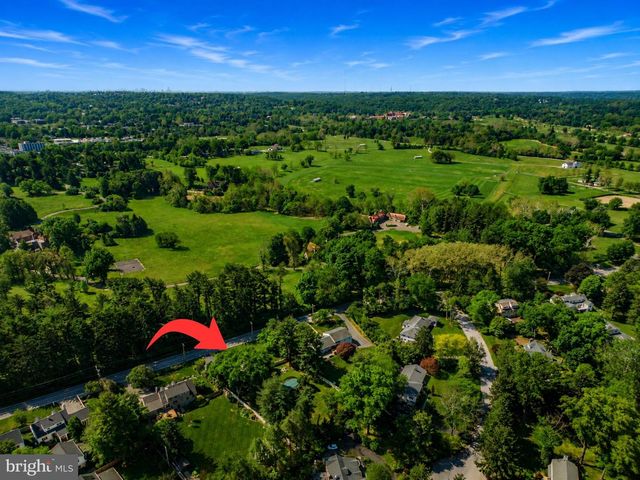 6113 W MILL RD, Flourtown, PA 19031