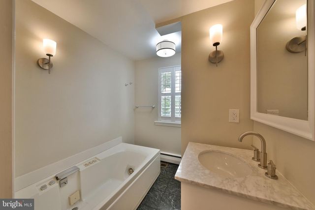 6113 W MILL RD, Flourtown, PA 19031