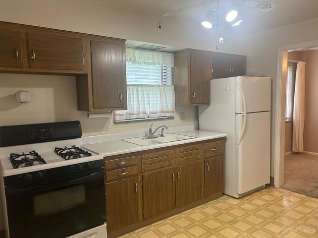 2721 Byrneside Drive, Colerain Twp, OH 45239