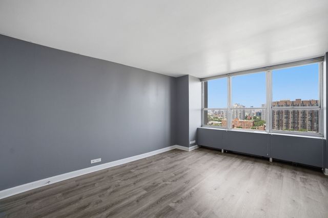 655 W IRVING PARK Road 1704, Chicago, IL 60613