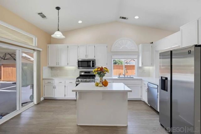 2420 Linda, Escondido, CA 92027