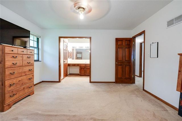 1104 SW MIC-O-SAY Drive, Blue Springs, MO 64015