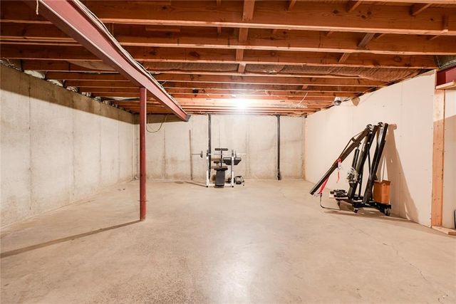1104 SW MIC-O-SAY Drive, Blue Springs, MO 64015