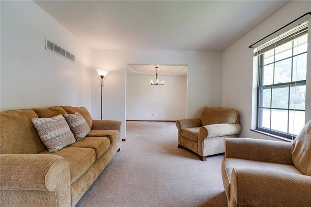 1104 SW MIC-O-SAY Drive, Blue Springs, MO 64015