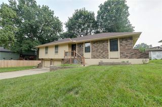 1104 SW MIC-O-SAY Drive, Blue Springs, MO 64015