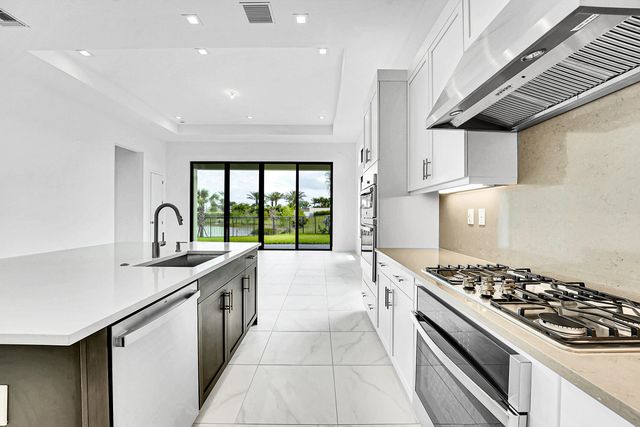 13069 Feathering Way, Palm Beach Gardens, FL 33412