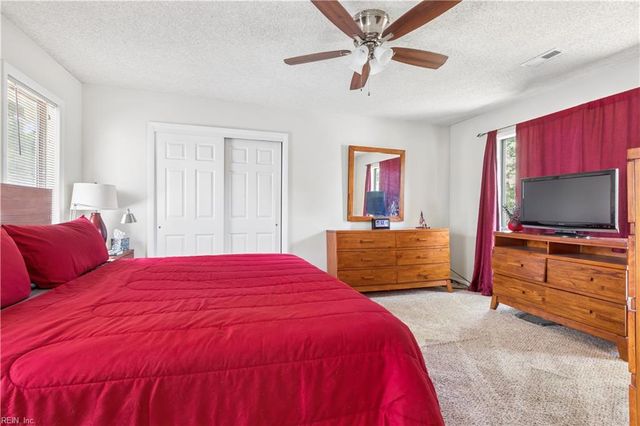 1340 Cypress Pl, Chesapeake, VA 23320