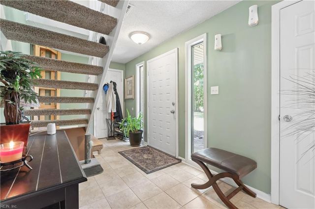 1340 Cypress Pl, Chesapeake, VA 23320