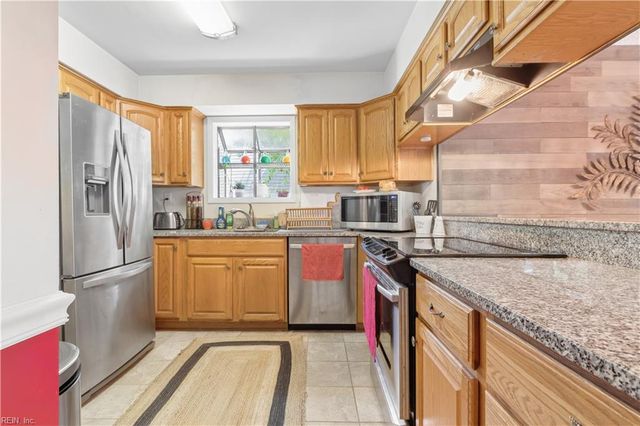 1340 Cypress Pl, Chesapeake, VA 23320