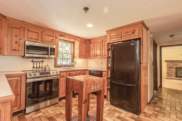1115 Forest St, Marshfield, MA 02050