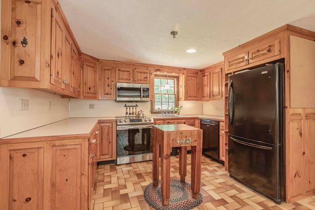 1115 Forest St, Marshfield, MA 02050