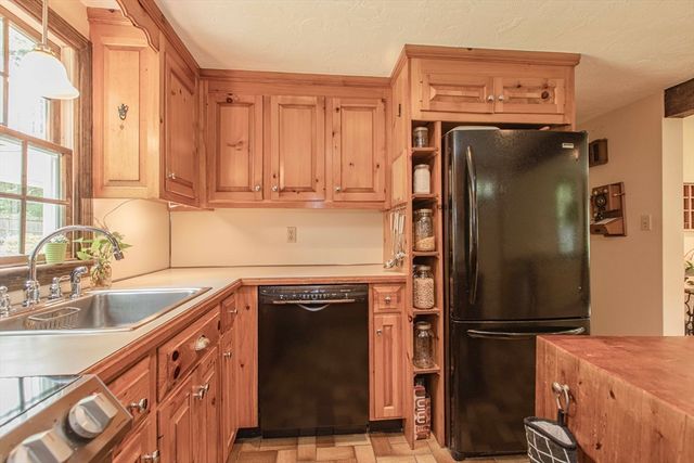 1115 Forest St, Marshfield, MA 02050