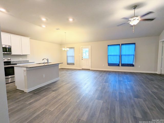 5543 CORAL VLY, San Antonio, TX 78242