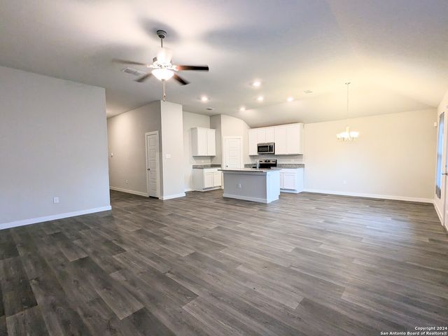 5543 CORAL VLY, San Antonio, TX 78242
