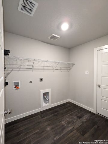 5543 CORAL VLY, San Antonio, TX 78242