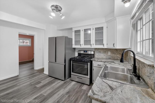 26254 Cathedral, Redford Charter Township, MI 48239