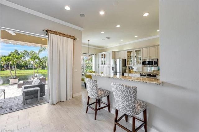 6582 Monterey PT, Naples, FL 34105