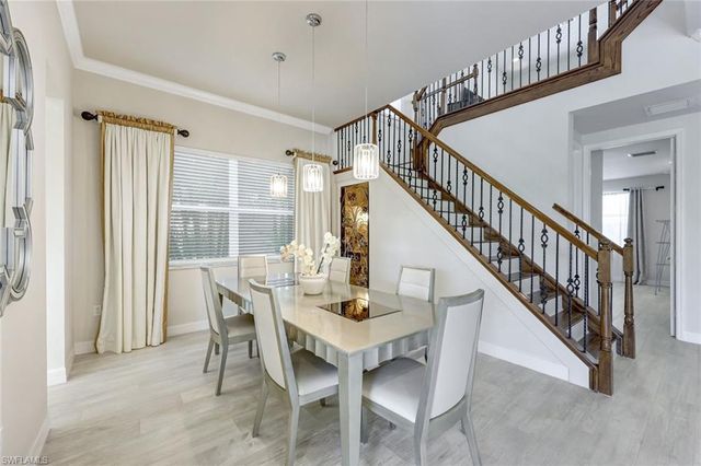 6582 Monterey PT, Naples, FL 34105