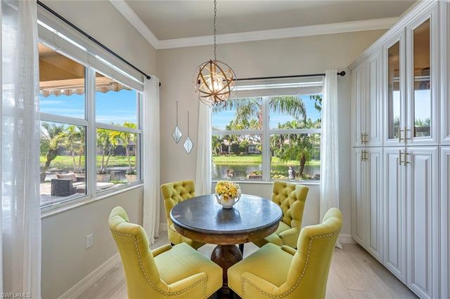 6582 Monterey PT, Naples, FL 34105