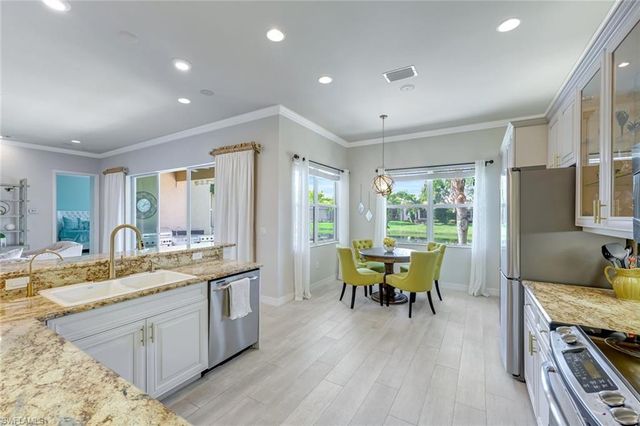 6582 Monterey PT, Naples, FL 34105
