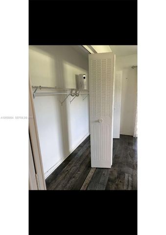 8 Farnham A 8, Deerfield Beach, FL 33442