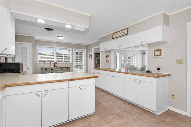 215 Neal Road, Wharton, TX 77488