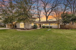 215 Neal Road, Wharton, TX 77488