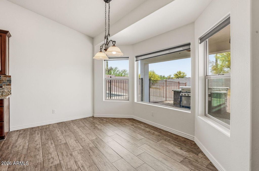 Image 12 of property listing at 15724 E Cavedale Drive, Scottsdale, AZ 85262
