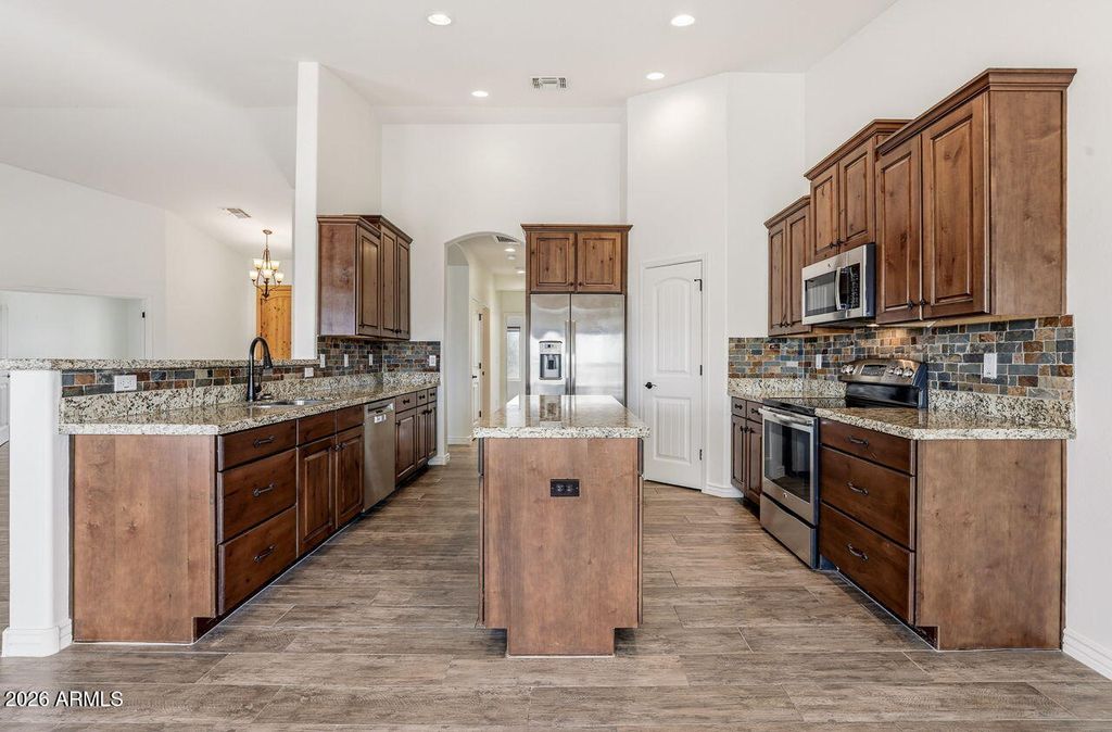 Image 13 of property listing at 15724 E Cavedale Drive, Scottsdale, AZ 85262