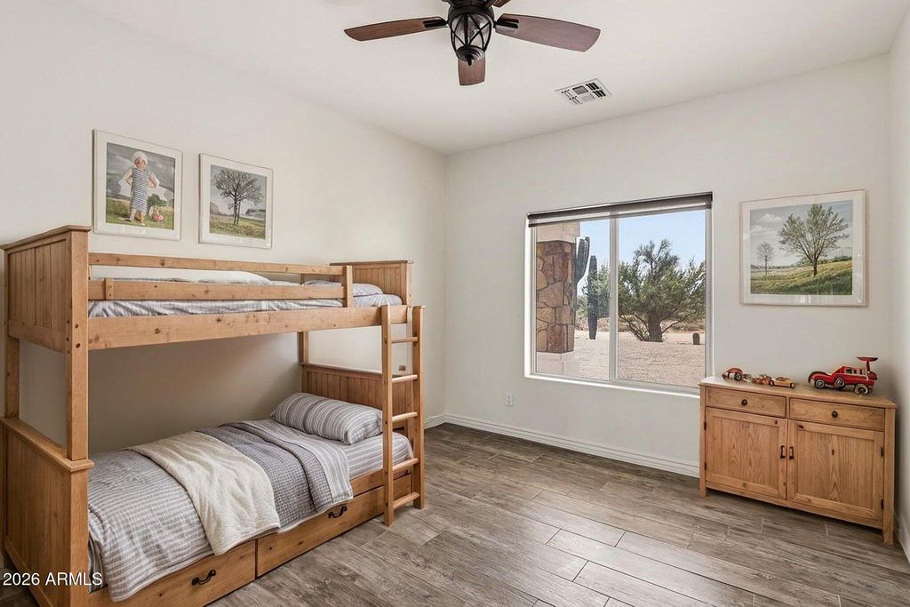 Image 20 of property listing at 15724 E Cavedale Drive, Scottsdale, AZ 85262