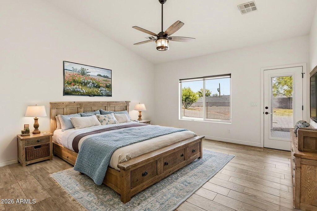 Image 35 of property listing at 15724 E Cavedale Drive, Scottsdale, AZ 85262