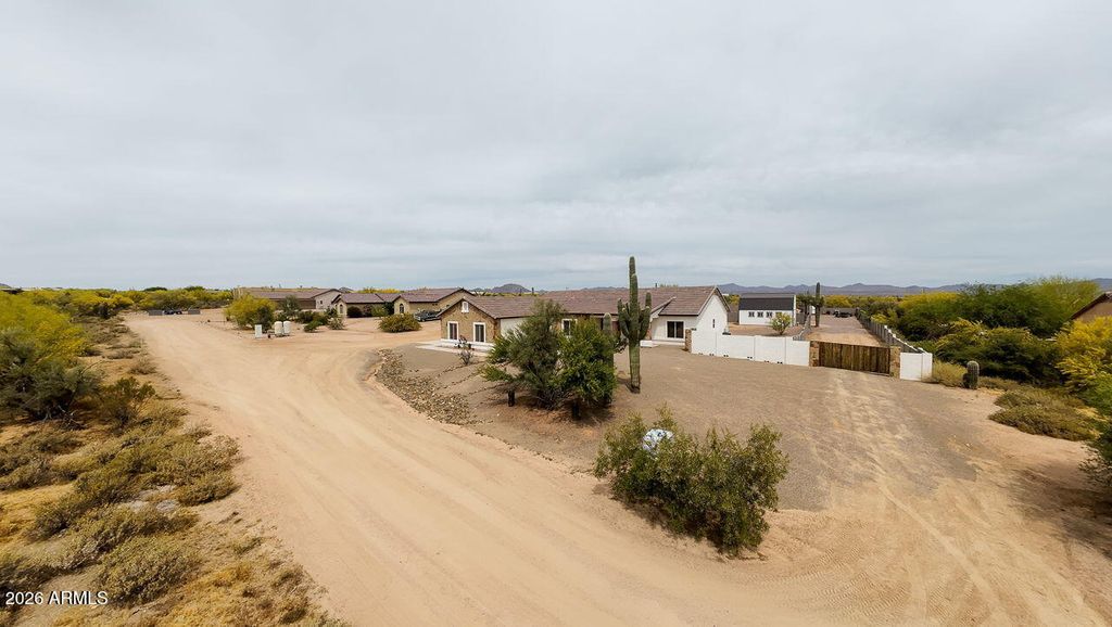 Image 76 of property listing at 15724 E Cavedale Drive, Scottsdale, AZ 85262