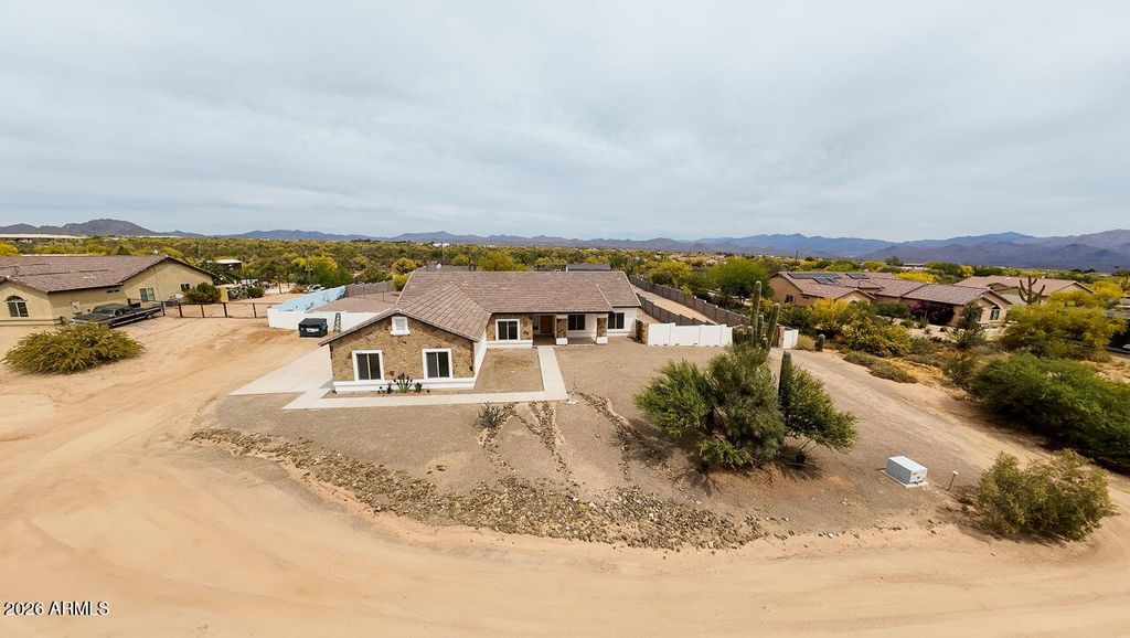 Image 77 of property listing at 15724 E Cavedale Drive, Scottsdale, AZ 85262