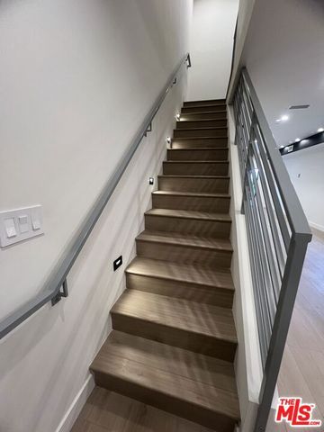 17243 Kittridge Street, Lake Balboa, CA 91406