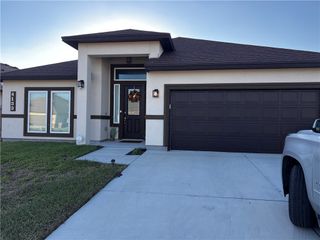 4133 Midlands St, Corpus Christi, TX 78414